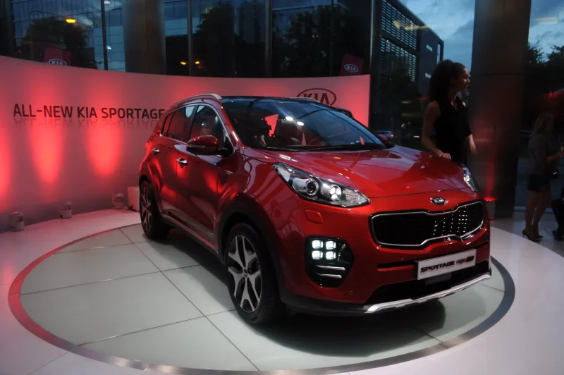Kia Sportage 2021 красная