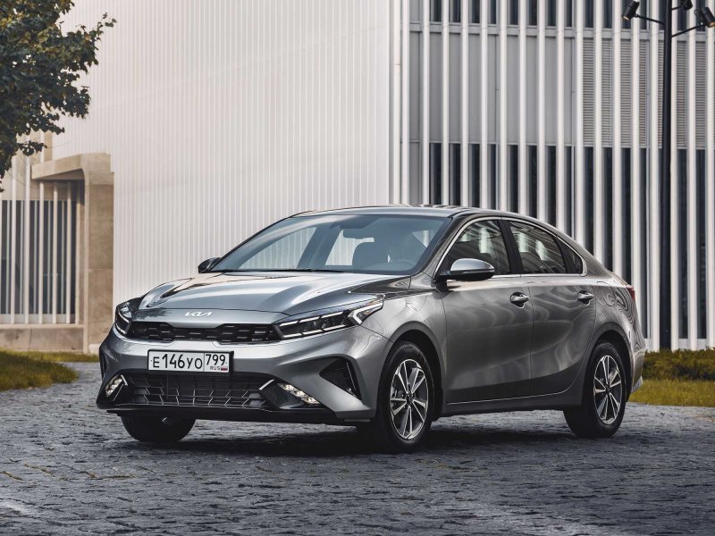 Kia Cerato 2022 красный