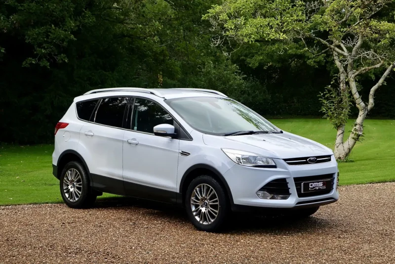 Ford Kuga 2016 белая