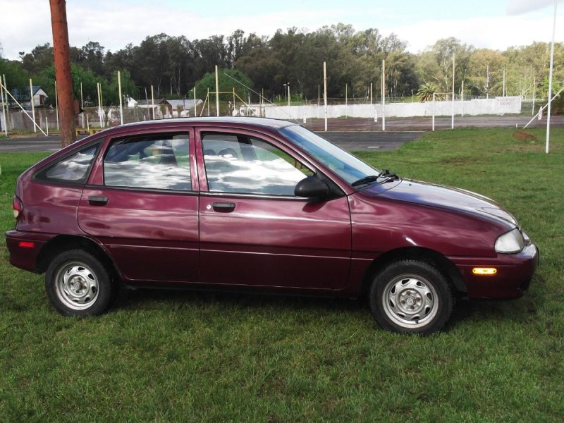 Kia Avella, 1997 хэтчбек