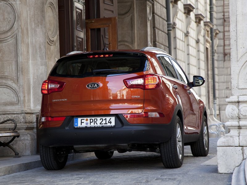 Kia Sportage 2011 сзади
