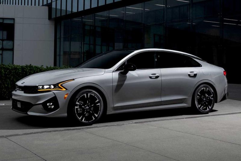 Kia Optima k5 черная