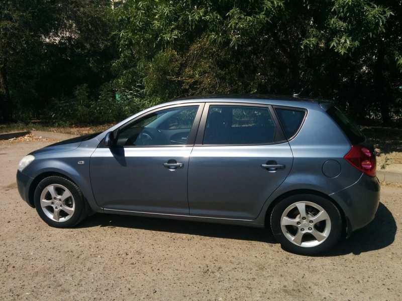 Kia Ceed 2008 хэтчбек