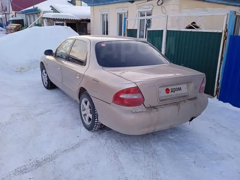 Kia Clarus 2.0 МТ