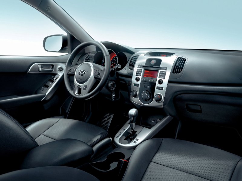 Kia Forte 2010 салон