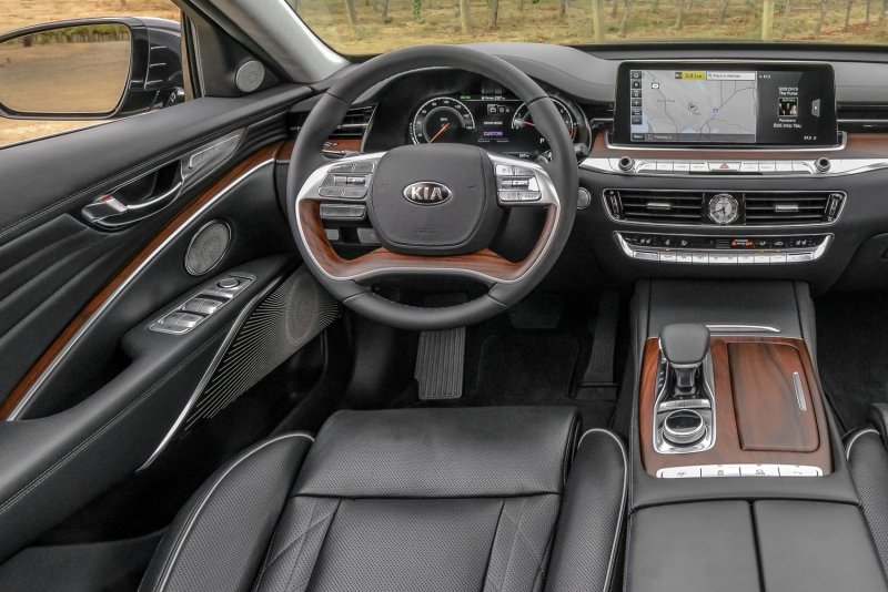 Kia k900 2021