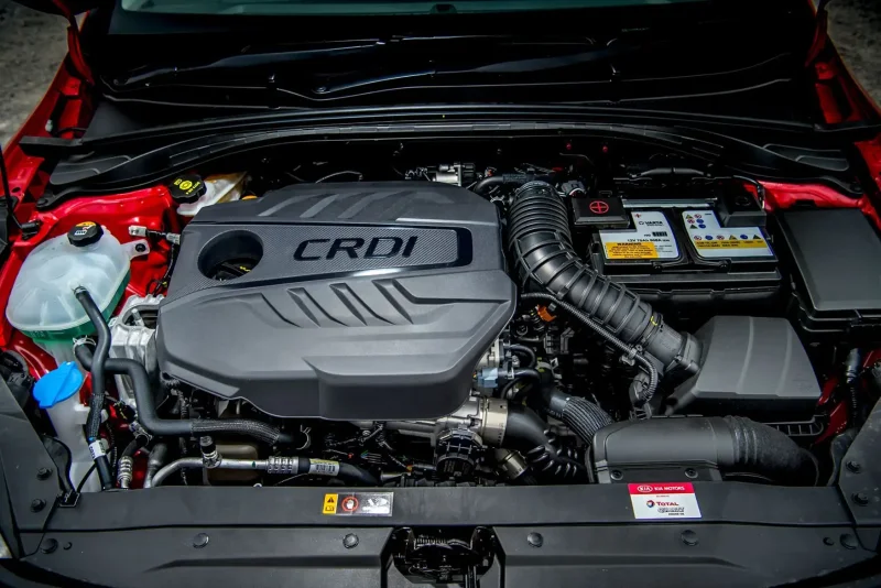 Kia Ceed 2008 Diesel моторный отсек