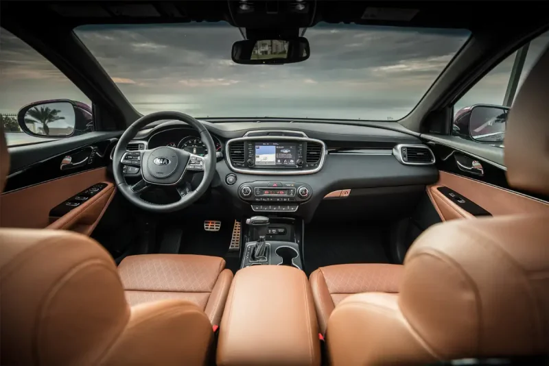 Geely Atlas панорамная крыша