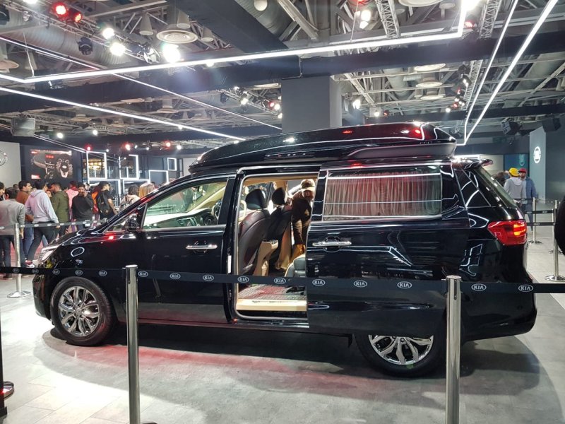 Новый Kia Carnival 2020