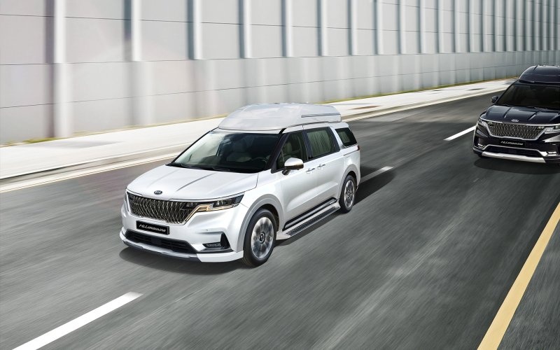 Kia Carnival Hi-Limousine 2022