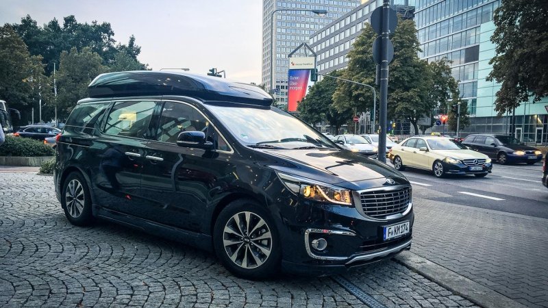 Kia Carnival Limousine 2021