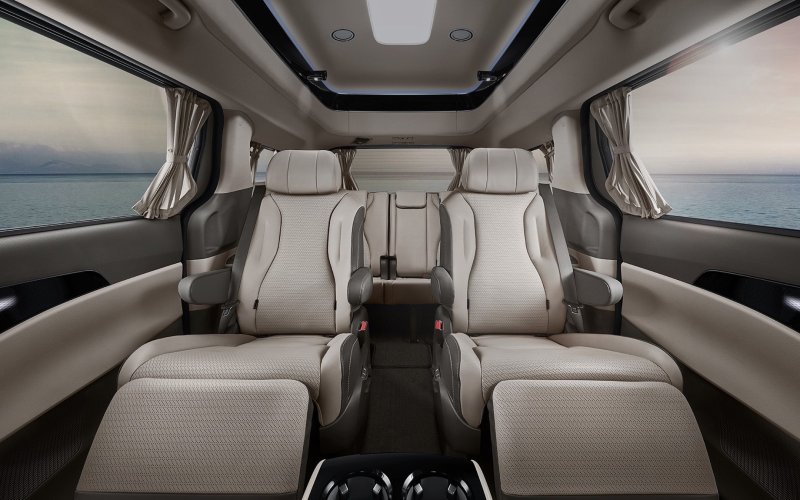 Kia Carnival Limousine 2019