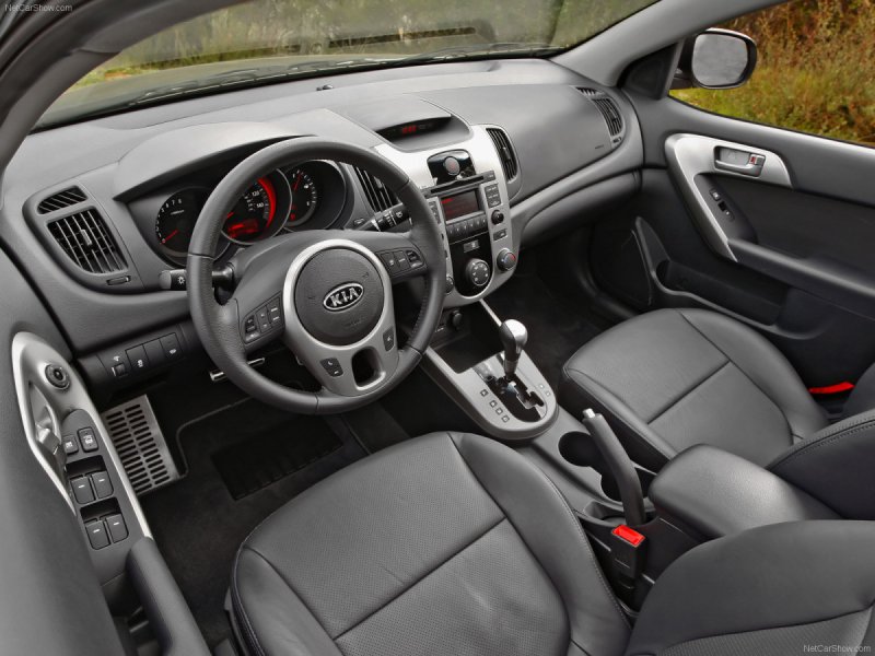 Kia Cerato 2010 Interior