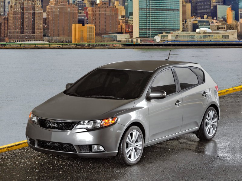 Kia Forte Hatchback 2011
