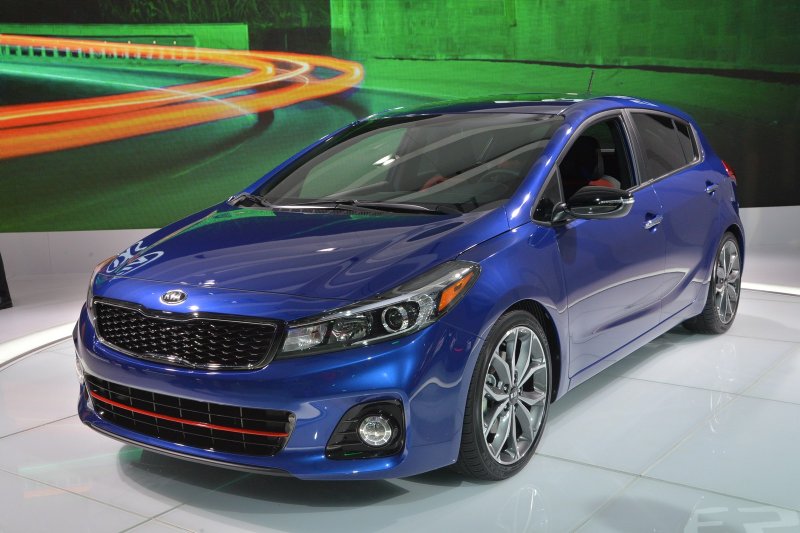 Kia Forte 2016 хэтчбек