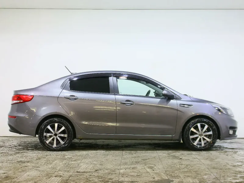 Kia Rio 2021 серая