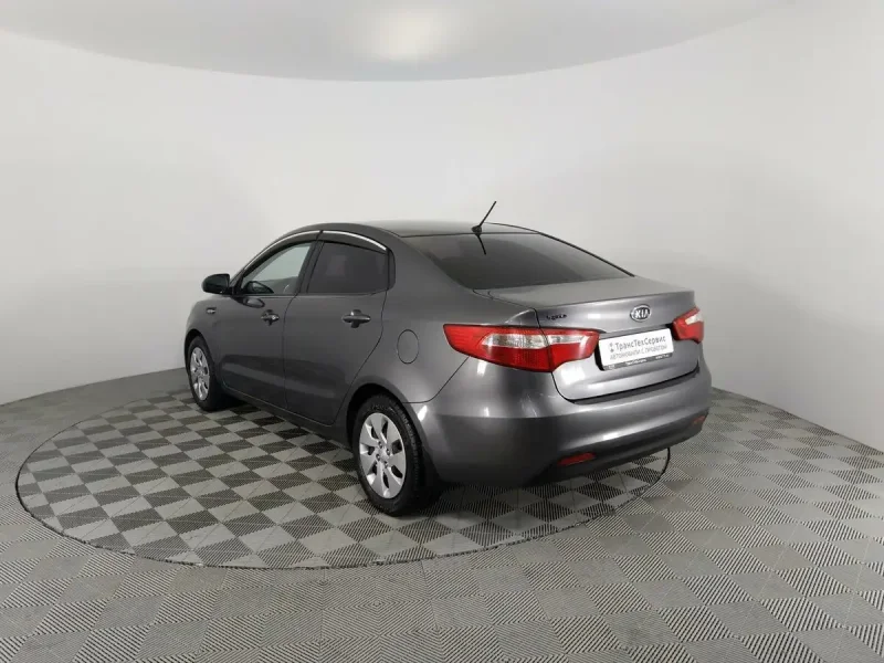 Kia Rio x-line серый