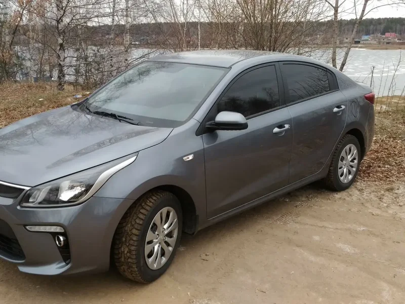 Kia Rio 2016 хэтчбек серый