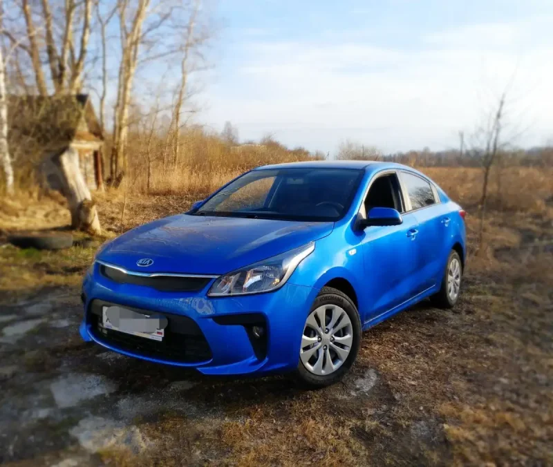 Kia Rio 2018 синий