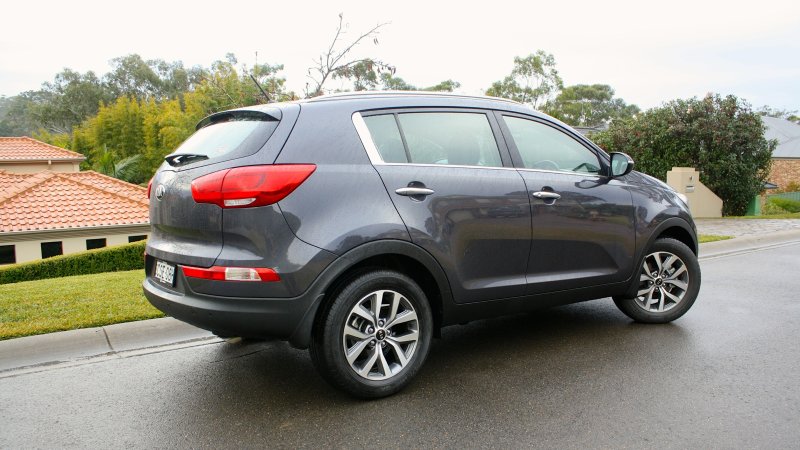 Kia Sportage 2011 белый