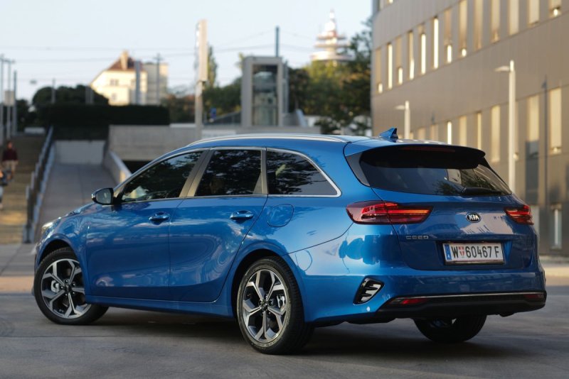 Kia Ceed SW 2019 универсал