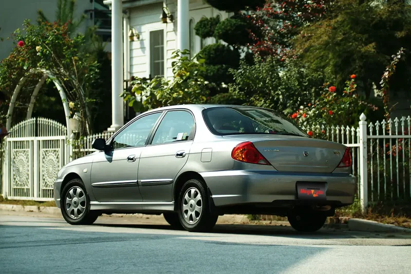 Kia Spectra 1 поколение
