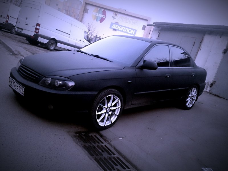 Kia Spectra черная