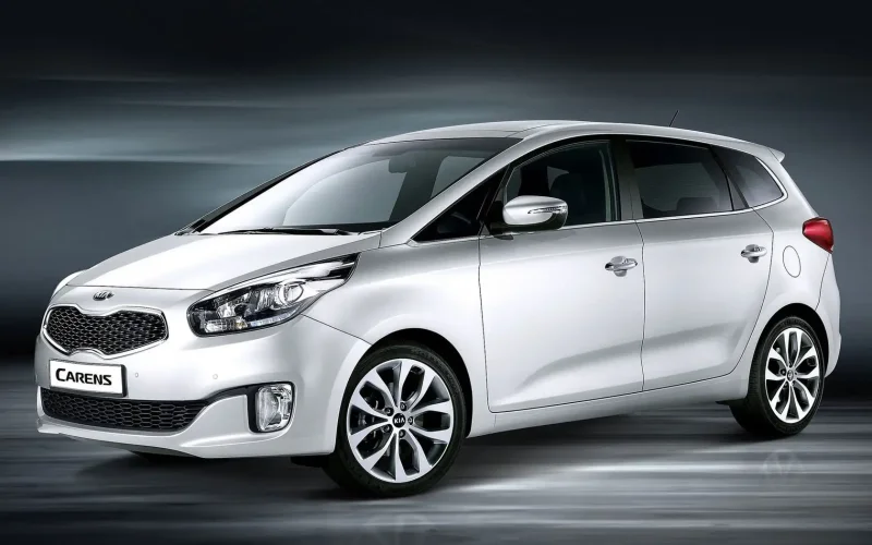 Kia Carens 4