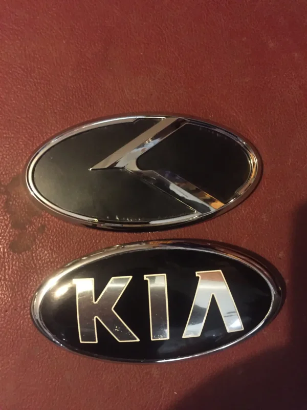 Kia значок
