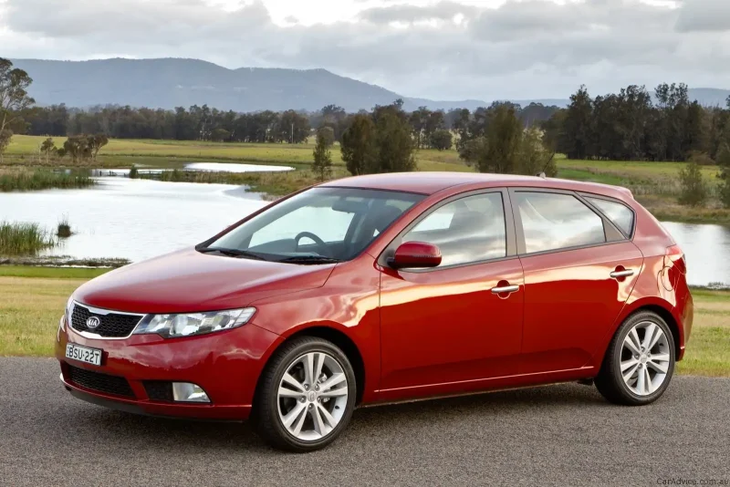 Kia Cerato 2 Hatchback