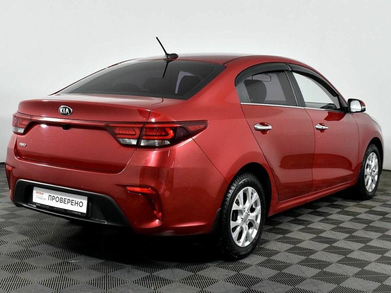 Kia Rio 2018 белый