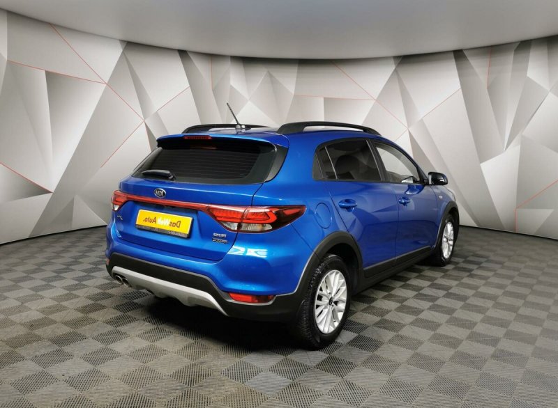 Kia Rio красная 2018