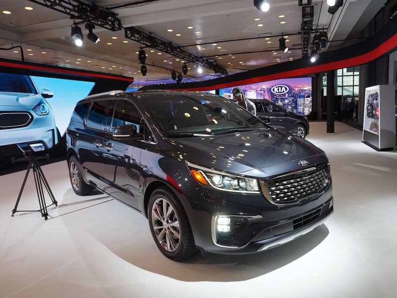 Kia Carnival 2015