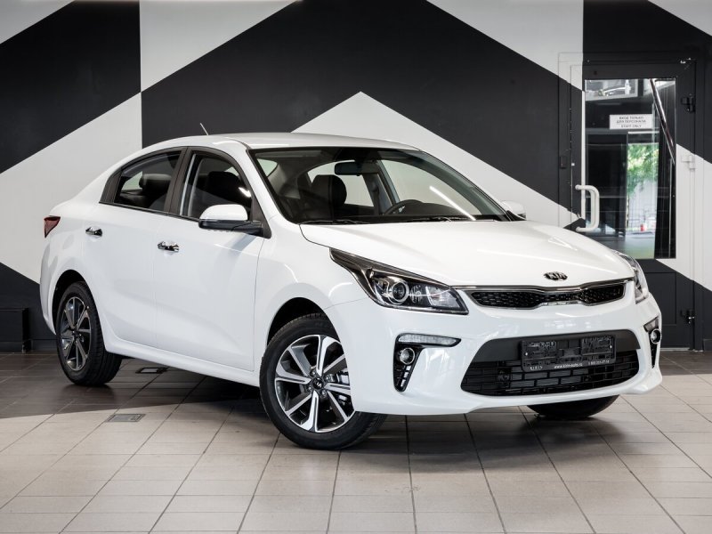 Kia Rio 2020 белый