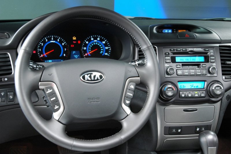 Kia Маджентис черная 2007