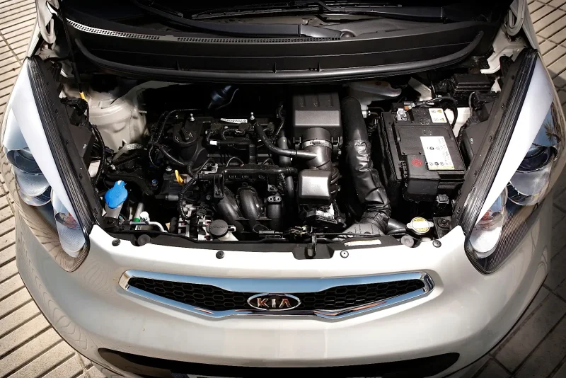 Kia Picanto 2014 под капотом