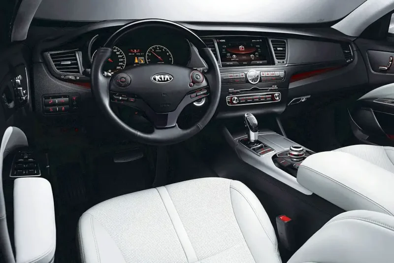 Kia Quoris 2013 салон