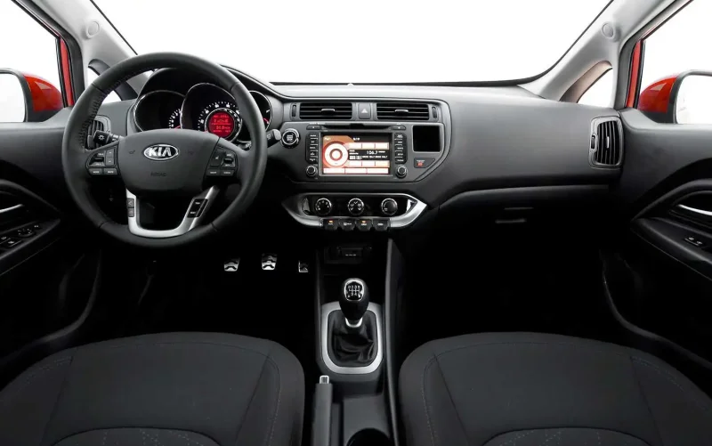 Kia Rio седан салон