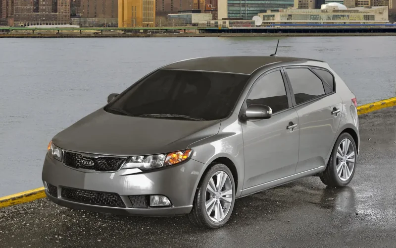 Kia Forte Hatchback 2011