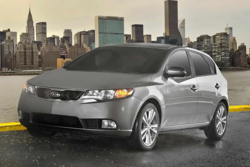 Kia Forte Hatchback 2011