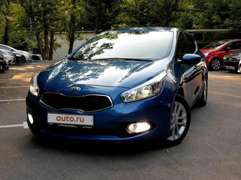 Kia Ceed 2 2013 хэтчбек