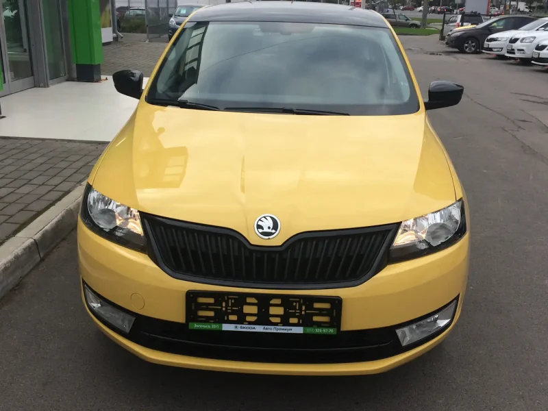 Машина Skoda Rapid 2020