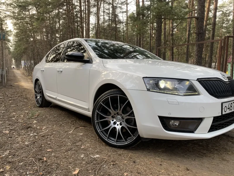 Skoda Octavia a7 r19