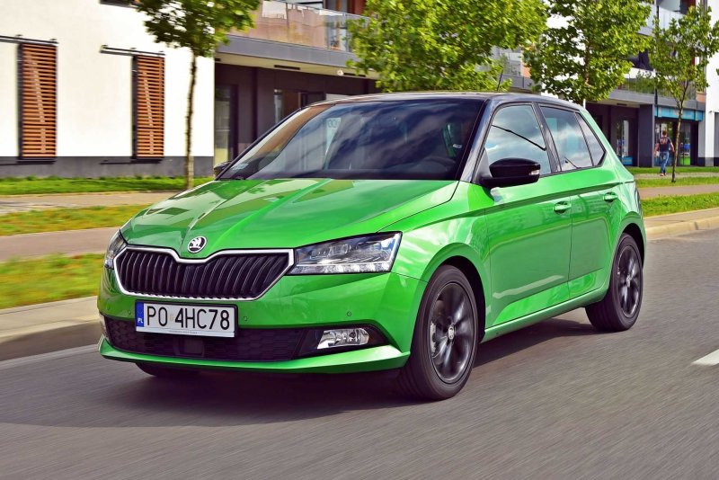 Skoda Фабия 2015