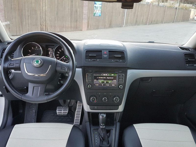 Skoda Yeti 2011 Interior