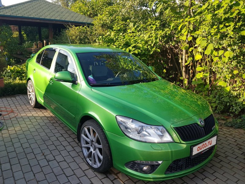 Skoda Octavia a7 зеленая