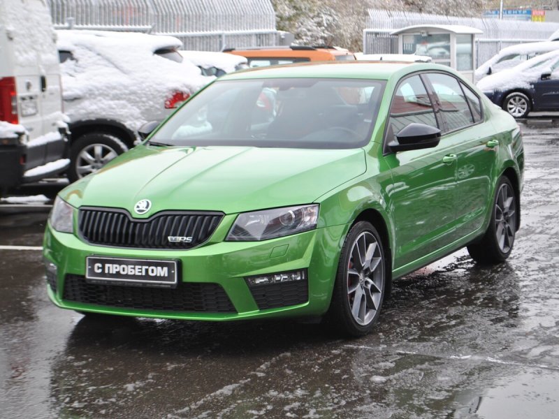 Skoda Octavia a7 зеленая