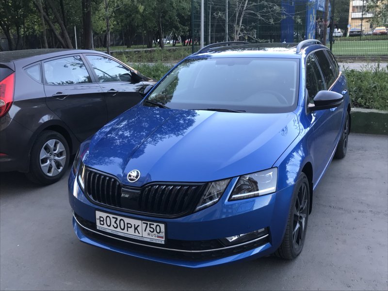 Skoda Octavia a7 синяя