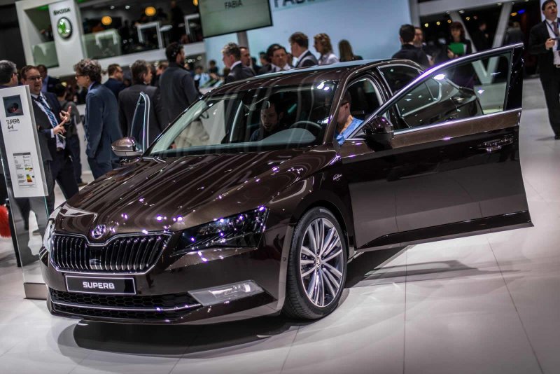 Skoda Superb новая