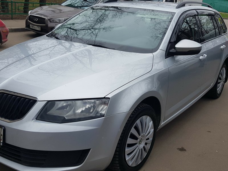 Skoda Octavia a7 серебристый